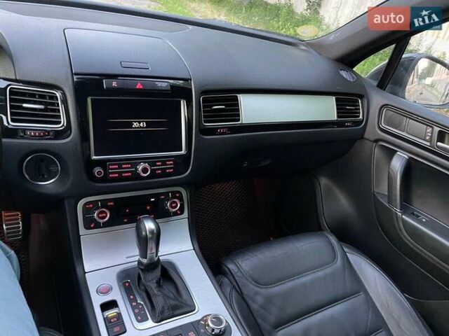 Чорний Фольксваген Туарег, об'ємом двигуна 2.97 л та пробігом 288 тис. км за 22450 $, фото 6 на Automoto.ua