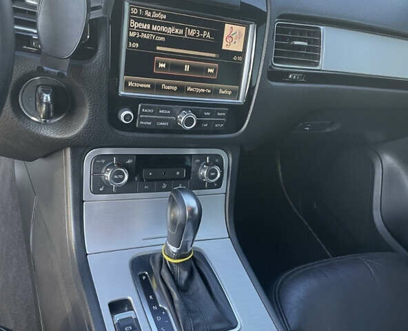 Чорний Фольксваген Туарег, об'ємом двигуна 2.97 л та пробігом 335 тис. км за 17200 $, фото 13 на Automoto.ua