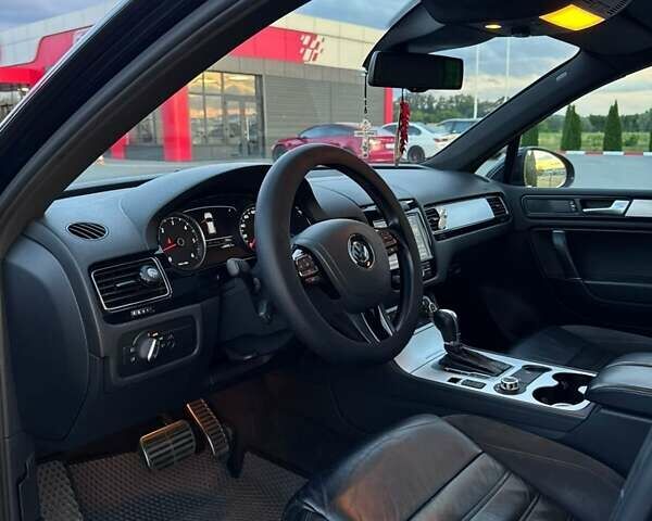 Чорний Фольксваген Туарег, об'ємом двигуна 2.97 л та пробігом 293 тис. км за 17999 $, фото 17 на Automoto.ua