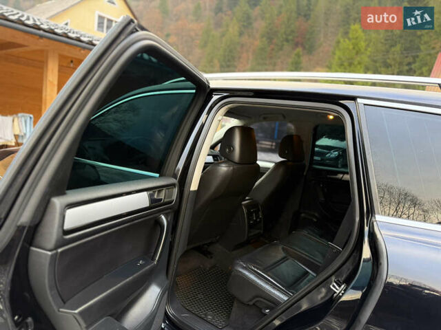 Черный Фольксваген Туарег, объемом двигателя 2.97 л и пробегом 278 тыс. км за 20000 $, фото 34 на Automoto.ua