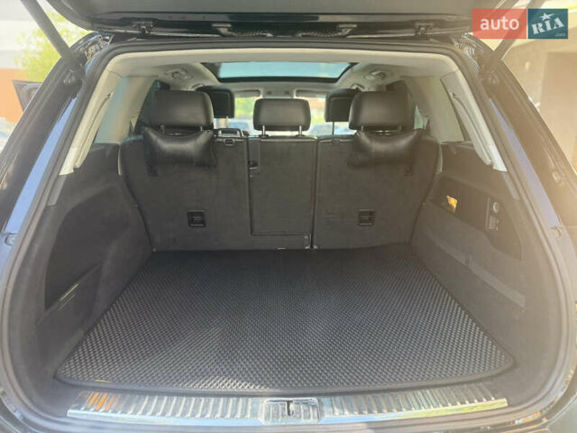 Черный Фольксваген Туарег, объемом двигателя 2.97 л и пробегом 280 тыс. км за 17500 $, фото 21 на Automoto.ua