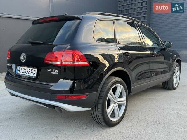 Чорний Фольксваген Туарег, об'ємом двигуна 3 л та пробігом 236 тис. км за 20750 $, фото 41 на Automoto.ua