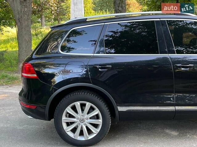 Чорний Фольксваген Туарег, об'ємом двигуна 4.2 л та пробігом 255 тис. км за 28440 $, фото 7 на Automoto.ua