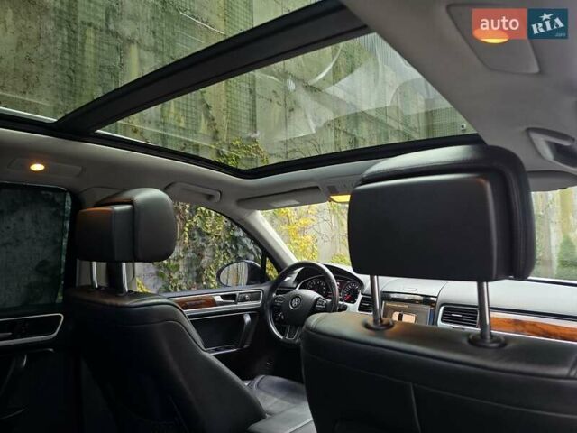 Черный Фольксваген Туарег, объемом двигателя 3 л и пробегом 180 тыс. км за 15499 $, фото 51 на Automoto.ua