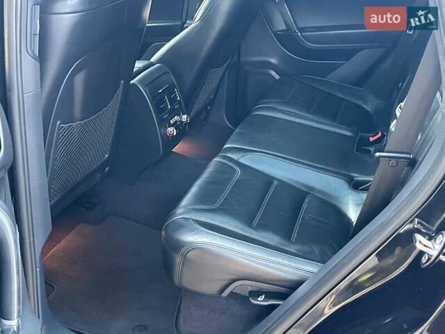 Чорний Фольксваген Туарег, об'ємом двигуна 4.2 л та пробігом 255 тис. км за 28440 $, фото 30 на Automoto.ua