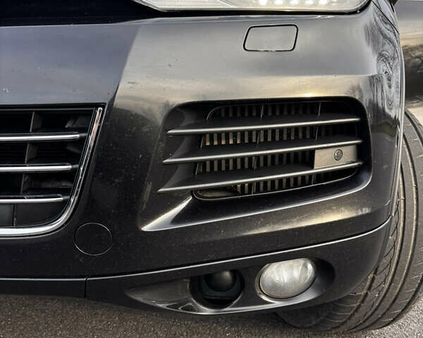 Чорний Фольксваген Туарег, об'ємом двигуна 2.97 л та пробігом 318 тис. км за 18500 $, фото 24 на Automoto.ua