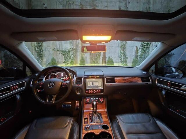 Чорний Фольксваген Туарег, об'ємом двигуна 3 л та пробігом 180 тис. км за 14499 $, фото 13 на Automoto.ua