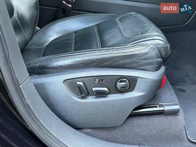 Чорний Фольксваген Туарег, об'ємом двигуна 4.2 л та пробігом 255 тис. км за 28440 $, фото 22 на Automoto.ua