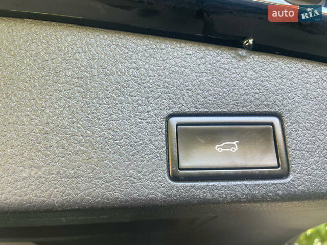 Черный Фольксваген Туарег, объемом двигателя 2.97 л и пробегом 329 тыс. км за 17999 $, фото 20 на Automoto.ua