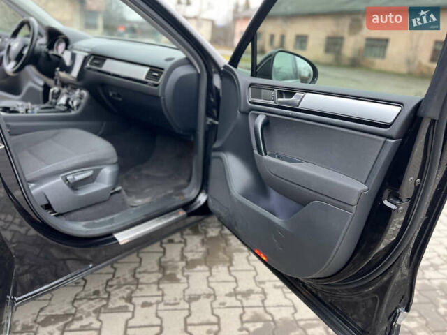 Черный Фольксваген Туарег, объемом двигателя 3 л и пробегом 159 тыс. км за 17500 $, фото 19 на Automoto.ua