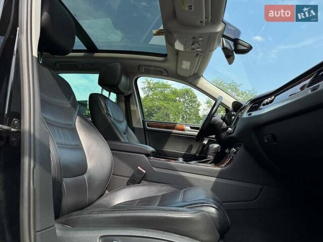 Черный Фольксваген Туарег, объемом двигателя 2.97 л и пробегом 349 тыс. км за 16500 $, фото 35 на Automoto.ua