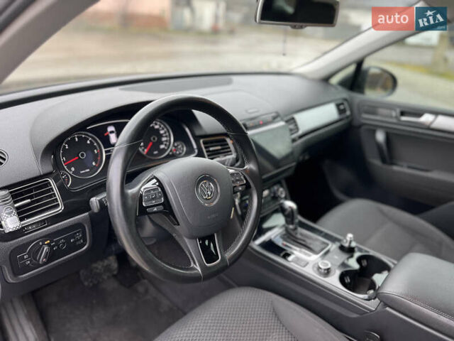 Черный Фольксваген Туарег, объемом двигателя 3 л и пробегом 159 тыс. км за 17500 $, фото 12 на Automoto.ua
