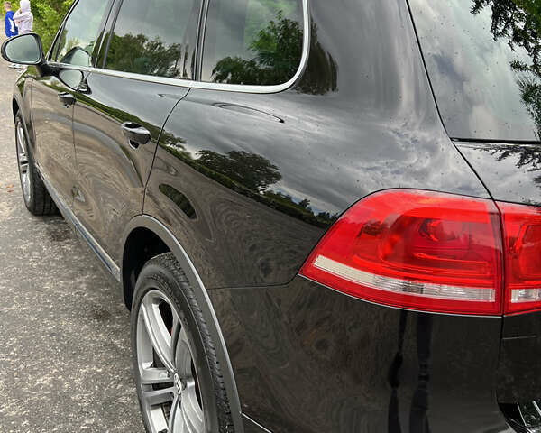 Черный Фольксваген Туарег, объемом двигателя 2.97 л и пробегом 281 тыс. км за 22500 $, фото 21 на Automoto.ua