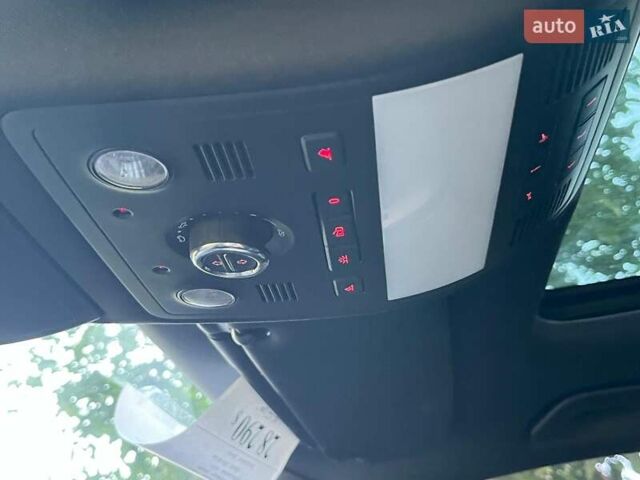 Чорний Фольксваген Туарег, об'ємом двигуна 4.2 л та пробігом 255 тис. км за 28440 $, фото 41 на Automoto.ua