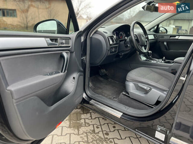 Черный Фольксваген Туарег, объемом двигателя 3 л и пробегом 159 тыс. км за 17500 $, фото 9 на Automoto.ua