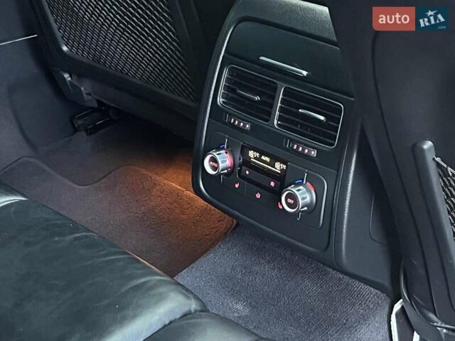 Чорний Фольксваген Туарег, об'ємом двигуна 4.2 л та пробігом 255 тис. км за 28440 $, фото 27 на Automoto.ua