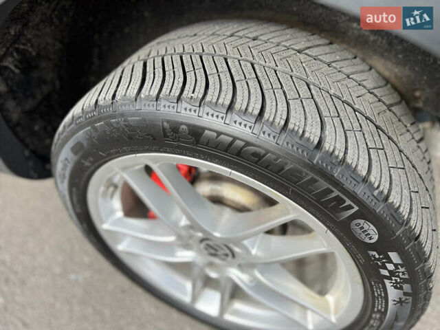 Чорний Фольксваген Туарег, об'ємом двигуна 3 л та пробігом 339 тис. км за 17200 $, фото 17 на Automoto.ua