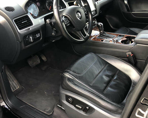 Черный Фольксваген Туарег, объемом двигателя 2.97 л и пробегом 332 тыс. км за 16900 $, фото 20 на Automoto.ua