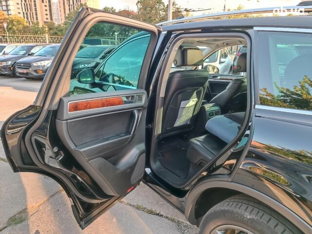 Черный Фольксваген Туарег, объемом двигателя 3 л и пробегом 207 тыс. км за 18990 $, фото 12 на Automoto.ua