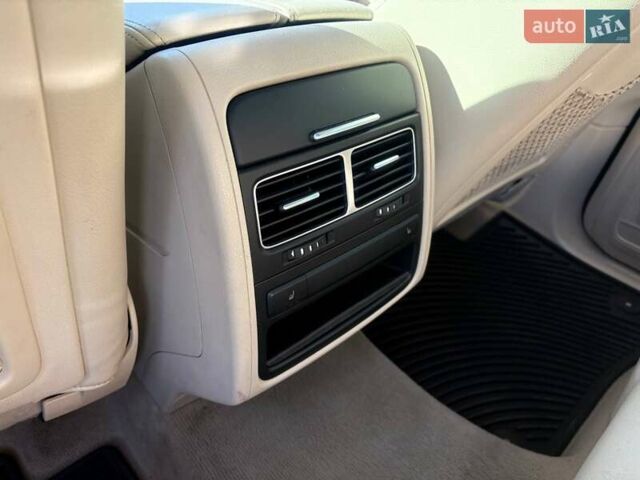 Черный Фольксваген Туарег, объемом двигателя 2.97 л и пробегом 267 тыс. км за 16000 $, фото 21 на Automoto.ua