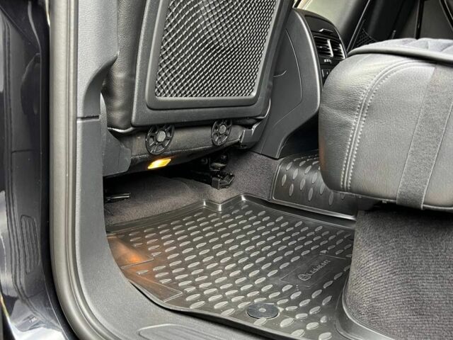 Чорний Фольксваген Туарег, об'ємом двигуна 3 л та пробігом 239 тис. км за 21200 $, фото 13 на Automoto.ua