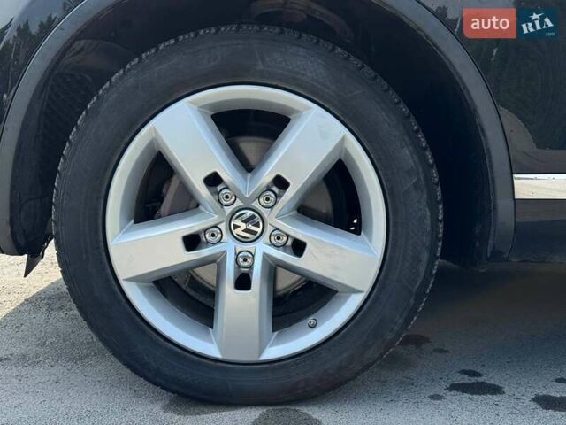 Черный Фольксваген Туарег, объемом двигателя 2.97 л и пробегом 349 тыс. км за 16500 $, фото 6 на Automoto.ua