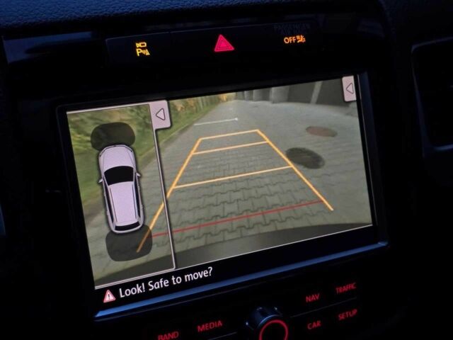 Чорний Фольксваген Туарег, об'ємом двигуна 3 л та пробігом 180 тис. км за 14499 $, фото 8 на Automoto.ua