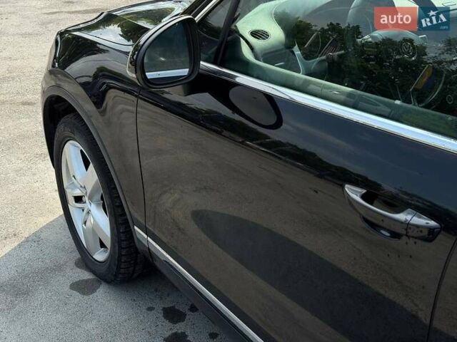 Черный Фольксваген Туарег, объемом двигателя 2.97 л и пробегом 349 тыс. км за 16500 $, фото 8 на Automoto.ua