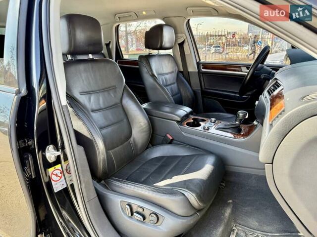 Черный Фольксваген Туарег, объемом двигателя 2.97 л и пробегом 288 тыс. км за 14500 $, фото 10 на Automoto.ua