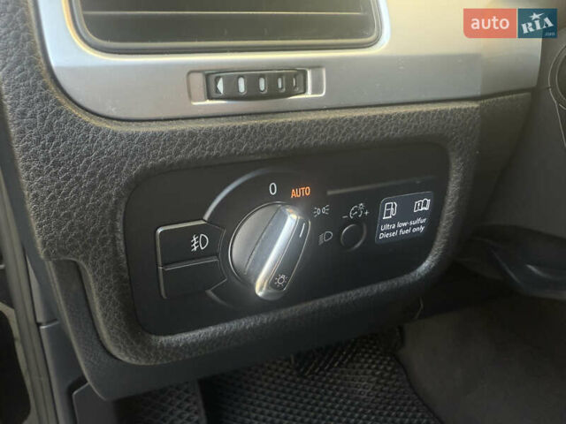 Черный Фольксваген Туарег, объемом двигателя 2.97 л и пробегом 280 тыс. км за 17500 $, фото 13 на Automoto.ua