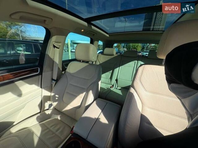 Черный Фольксваген Туарег, объемом двигателя 2.97 л и пробегом 267 тыс. км за 16000 $, фото 18 на Automoto.ua