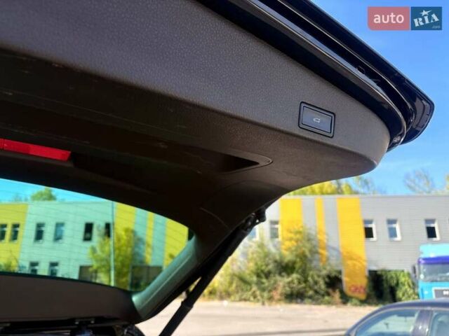 Черный Фольксваген Туарег, объемом двигателя 2.97 л и пробегом 267 тыс. км за 16000 $, фото 23 на Automoto.ua