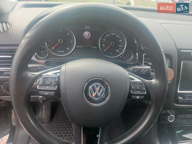 Черный Фольксваген Туарег, объемом двигателя 2.97 л и пробегом 278 тыс. км за 16900 $, фото 26 на Automoto.ua