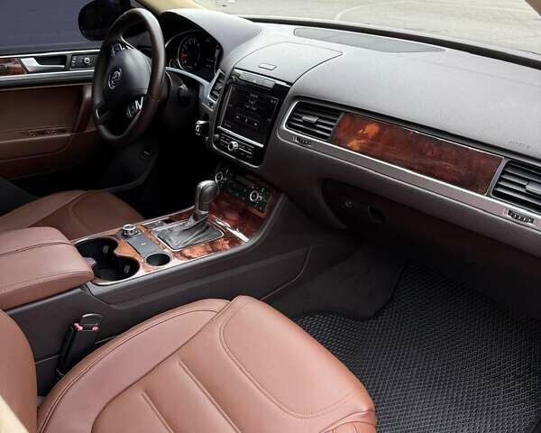 Черный Фольксваген Туарег, объемом двигателя 3.6 л и пробегом 290 тыс. км за 15200 $, фото 16 на Automoto.ua