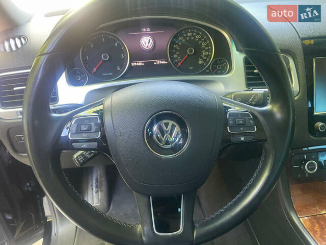 Черный Фольксваген Туарег, объемом двигателя 2.97 л и пробегом 329 тыс. км за 17999 $, фото 21 на Automoto.ua