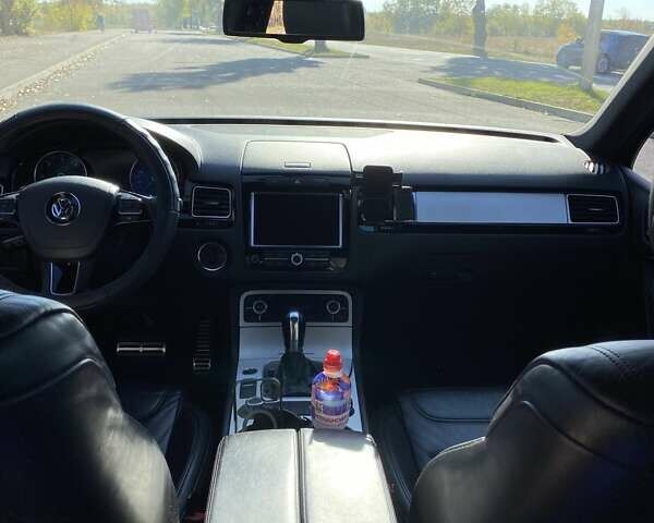 Чорний Фольксваген Туарег, об'ємом двигуна 2.97 л та пробігом 253 тис. км за 20500 $, фото 5 на Automoto.ua