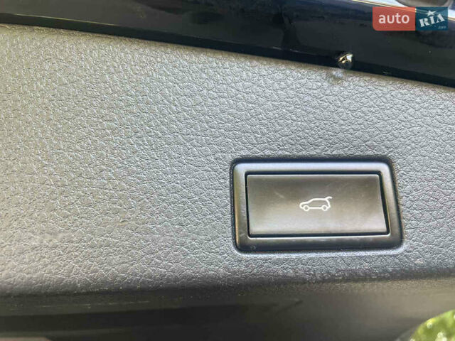 Черный Фольксваген Туарег, объемом двигателя 2.97 л и пробегом 332 тыс. км за 16900 $, фото 8 на Automoto.ua