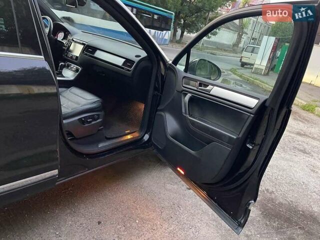 Чорний Фольксваген Туарег, об'ємом двигуна 2.97 л та пробігом 288 тис. км за 22450 $, фото 13 на Automoto.ua