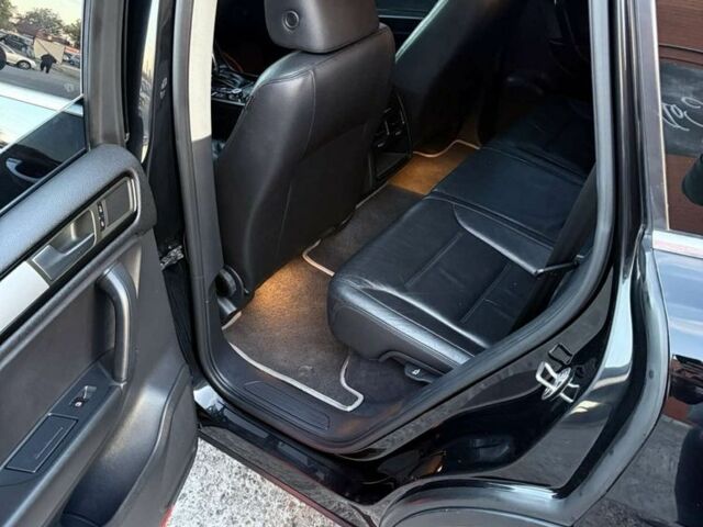 Чорний Фольксваген Туарег, об'ємом двигуна 3 л та пробігом 310 тис. км за 15500 $, фото 9 на Automoto.ua