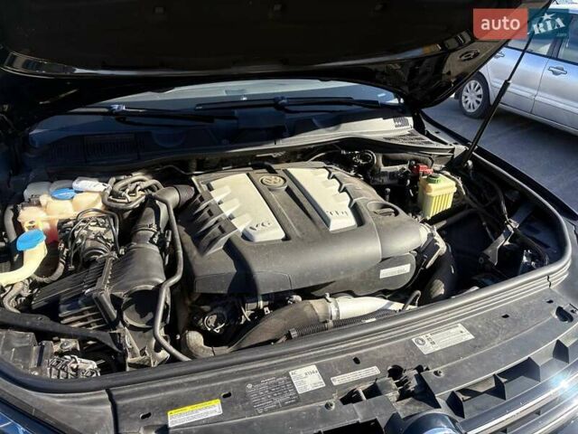 Черный Фольксваген Туарег, объемом двигателя 2.97 л и пробегом 267 тыс. км за 16000 $, фото 20 на Automoto.ua