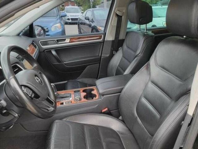 Черный Фольксваген Туарег, объемом двигателя 3 л и пробегом 236 тыс. км за 2700 $, фото 9 на Automoto.ua