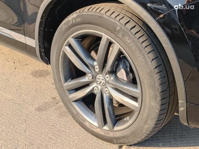 Черный Фольксваген Туарег, объемом двигателя 3 л и пробегом 207 тыс. км за 18990 $, фото 5 на Automoto.ua