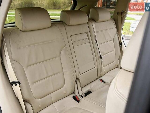 Черный Фольксваген Туарег, объемом двигателя 2.97 л и пробегом 275 тыс. км за 22000 $, фото 31 на Automoto.ua