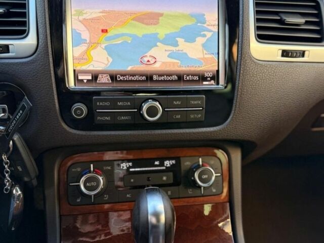 Черный Фольксваген Туарег, объемом двигателя 0 л и пробегом 270 тыс. км за 6500 $, фото 15 на Automoto.ua