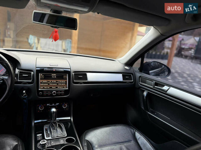 Черный Фольксваген Туарег, объемом двигателя 2.97 л и пробегом 278 тыс. км за 20000 $, фото 42 на Automoto.ua