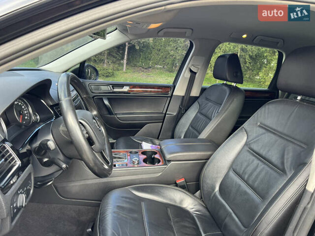 Чорний Фольксваген Туарег, об'ємом двигуна 3 л та пробігом 339 тис. км за 17200 $, фото 13 на Automoto.ua