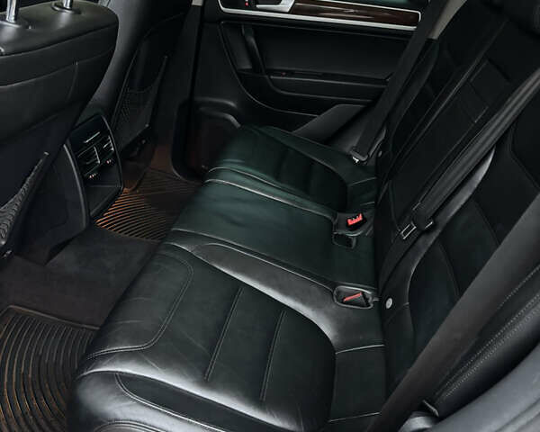 Черный Фольксваген Туарег, объемом двигателя 3 л и пробегом 216 тыс. км за 19500 $, фото 20 на Automoto.ua