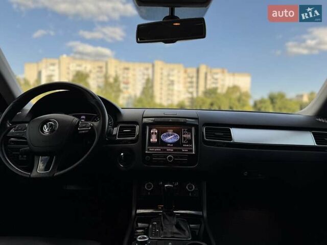 Черный Фольксваген Туарег, объемом двигателя 3 л и пробегом 218 тыс. км за 18950 $, фото 66 на Automoto.ua