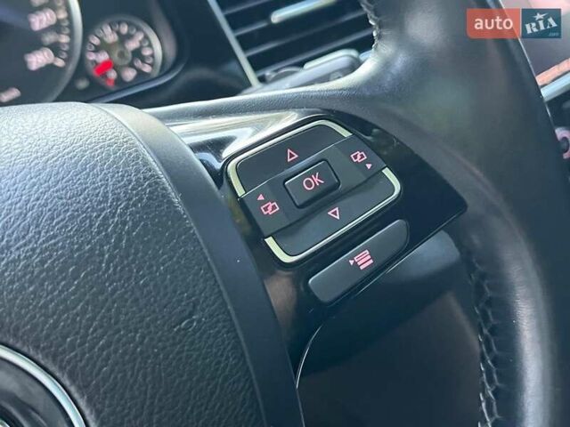 Чорний Фольксваген Туарег, об'ємом двигуна 4.2 л та пробігом 255 тис. км за 28440 $, фото 42 на Automoto.ua