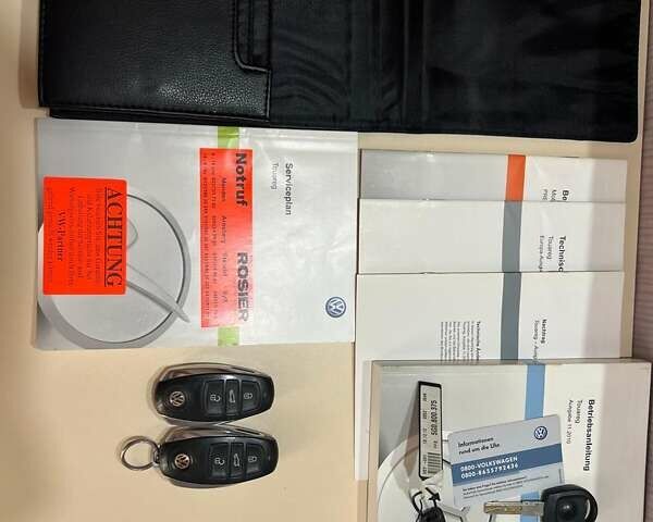 Чорний Фольксваген Туарег, об'ємом двигуна 2.97 л та пробігом 276 тис. км за 15000 $, фото 24 на Automoto.ua